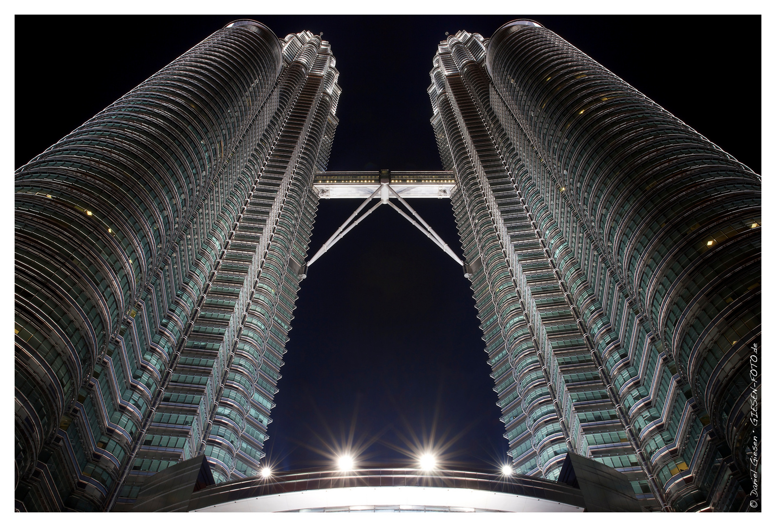 Petronas Twin Towers bei Nacht, Malaysia 2012