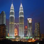 Petronas Twin Towers by night - Kuala Lumpur