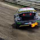 Petter Solberg spuckt Flammen