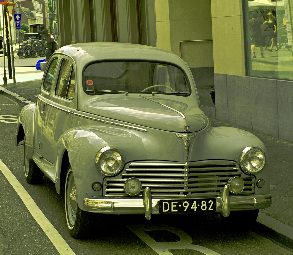 Peugeot 203