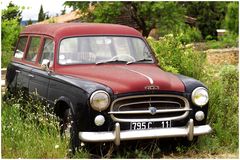 Peugeot 403, noch immer im Dienst!