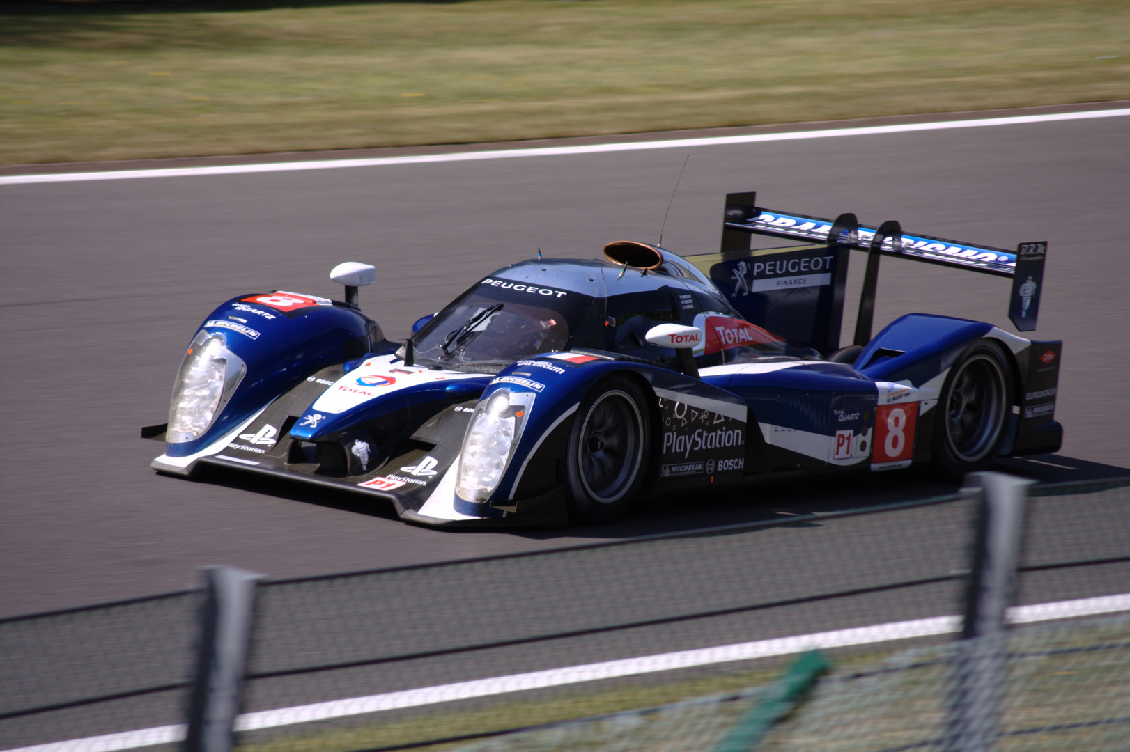 Peugeot 908