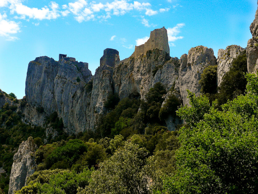 Peyrepertuse, eine Katharerburg in den Corbieres, im Vorland der Pyrenäen