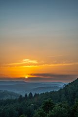 Pfälzerwald und Hochstein im Abendlicht