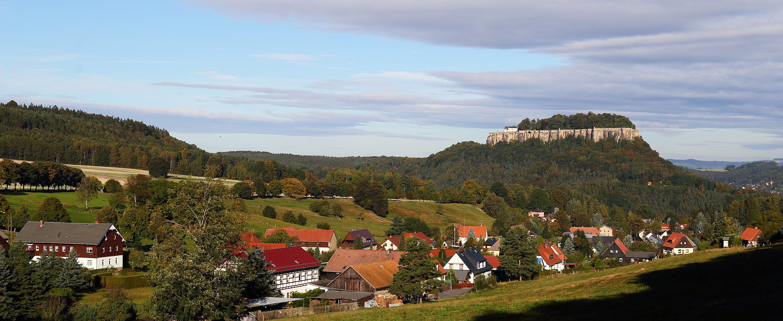 Pfaffendorf mit der Festung Königstein...