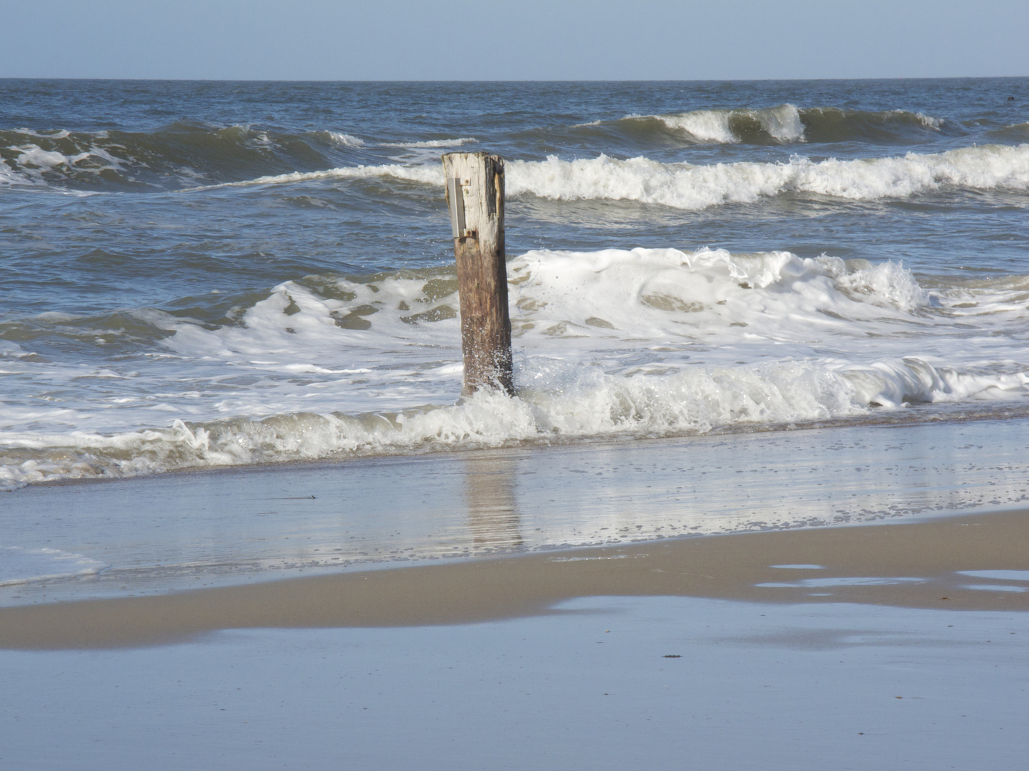 Pfahl im Meer