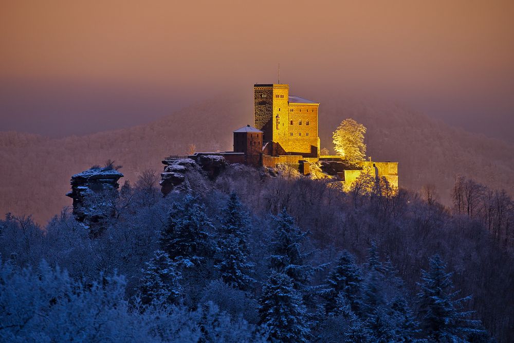 Pfalz - Burg Trifels im Winterkleid