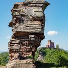 Pfalz. Burg Trifels mit Burgruine Anebos.