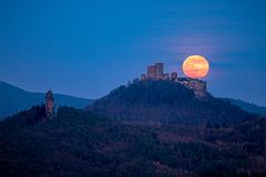 Pfalz - Hartung über der Kaiserburg