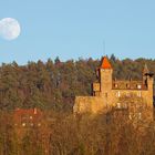 Pfalz - Schneemond am sonnenbefluteten Bewartstein