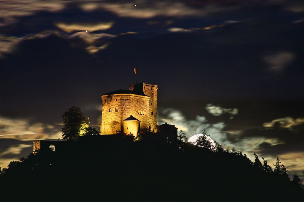 Pfalz - skurriles Wolkenspiel mit dem Heumond