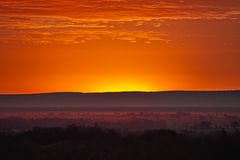 Pfalz - Sonnenaufgang überm Schwarzwald