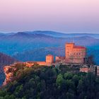 Pfalz - Zwielicht am Trifels.