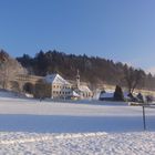 Pfarrhofansicht in Thalgau bei Winterbeginn