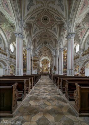 Pfarrkirche Heilig Kreuz - Polling " Gott zu Gefallen... "