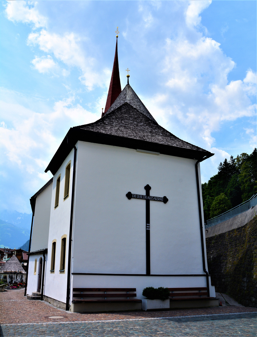 Pfarrkirche in Hippach, Zillertal ( Rückseite )