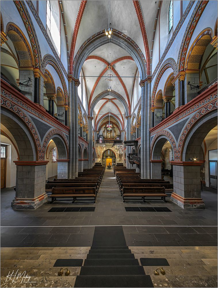 Pfarrkirche Maria Himmelfahrt  - Andernach " Gott zu Gefallen... "