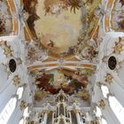 Pfarrkirche Mariä Himmelfahrt Kloster Roggenburg Deckenfreske über der Orgel