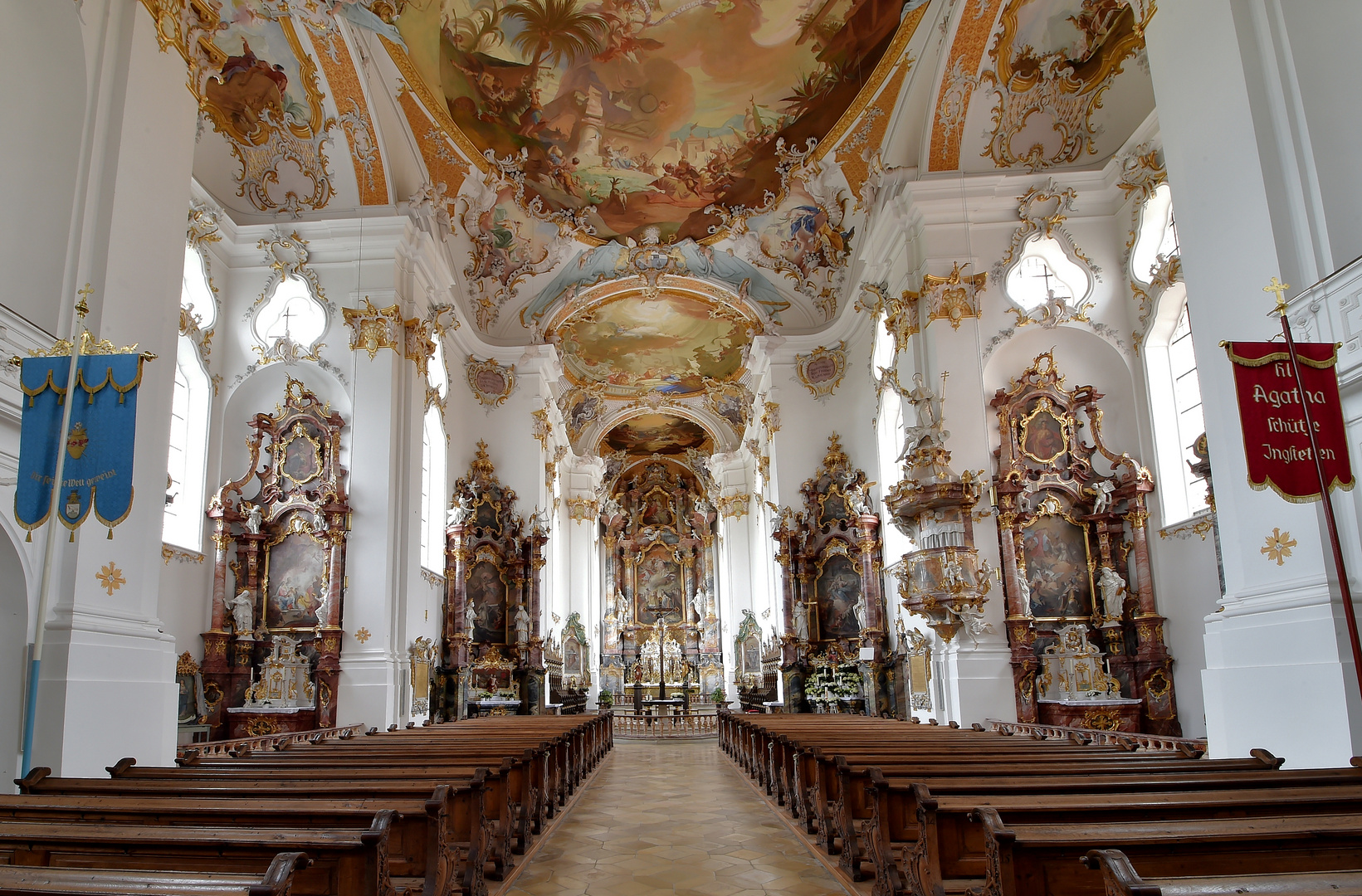 Pfarrkirche Mariä Himmelfahrt Kloster Roggenburg Innenimpression