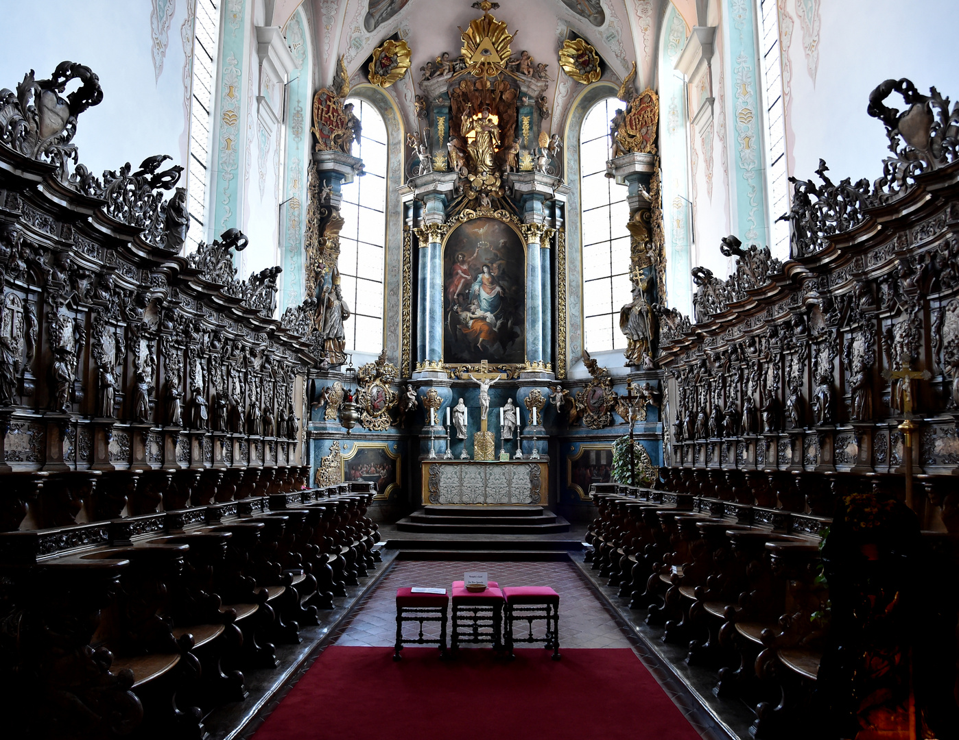 Pfarrkirche St. Magnus Blick zum Altar