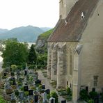 Pfarrkirche St. MIchael mit dazugehörigem Friedhof