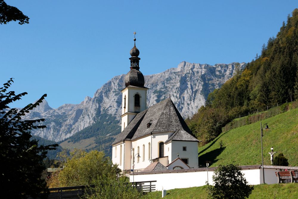 Pfarrkirche St. Sebastian in Ramsau Foto & Bild architektur