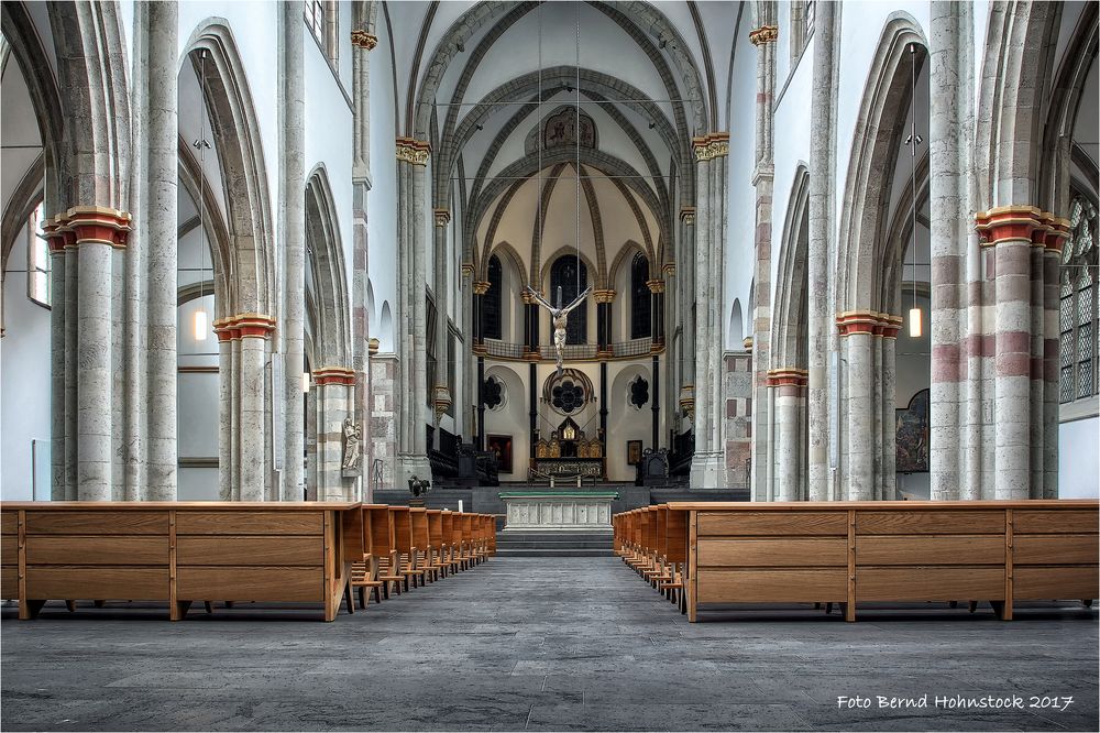 Pfarrkirche St. Severin ist eine der zwölf romanischen Basiliken Kölns 