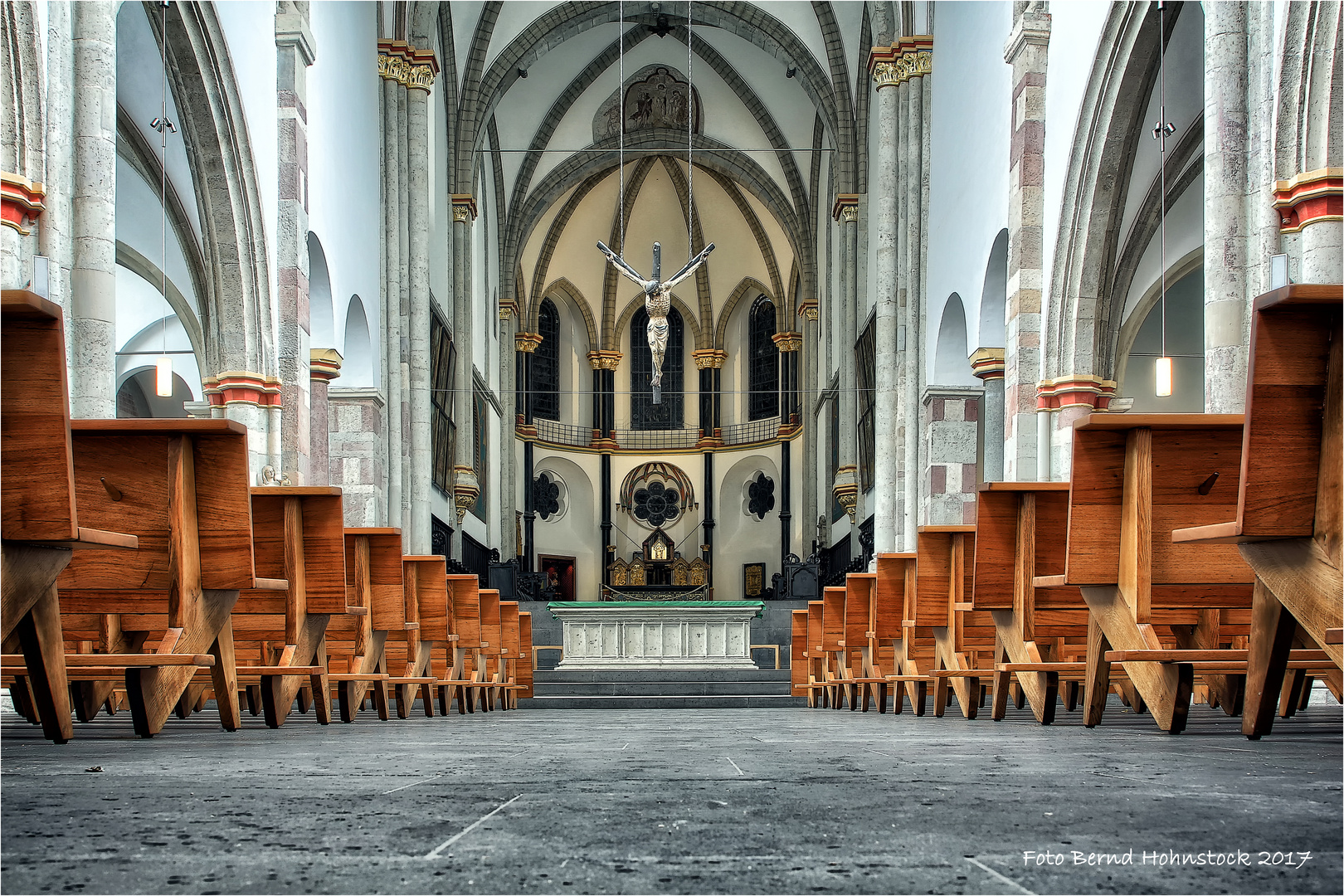 Pfarrkirche St. Severin ist eine der zwölf romanischen Basiliken Kölns 