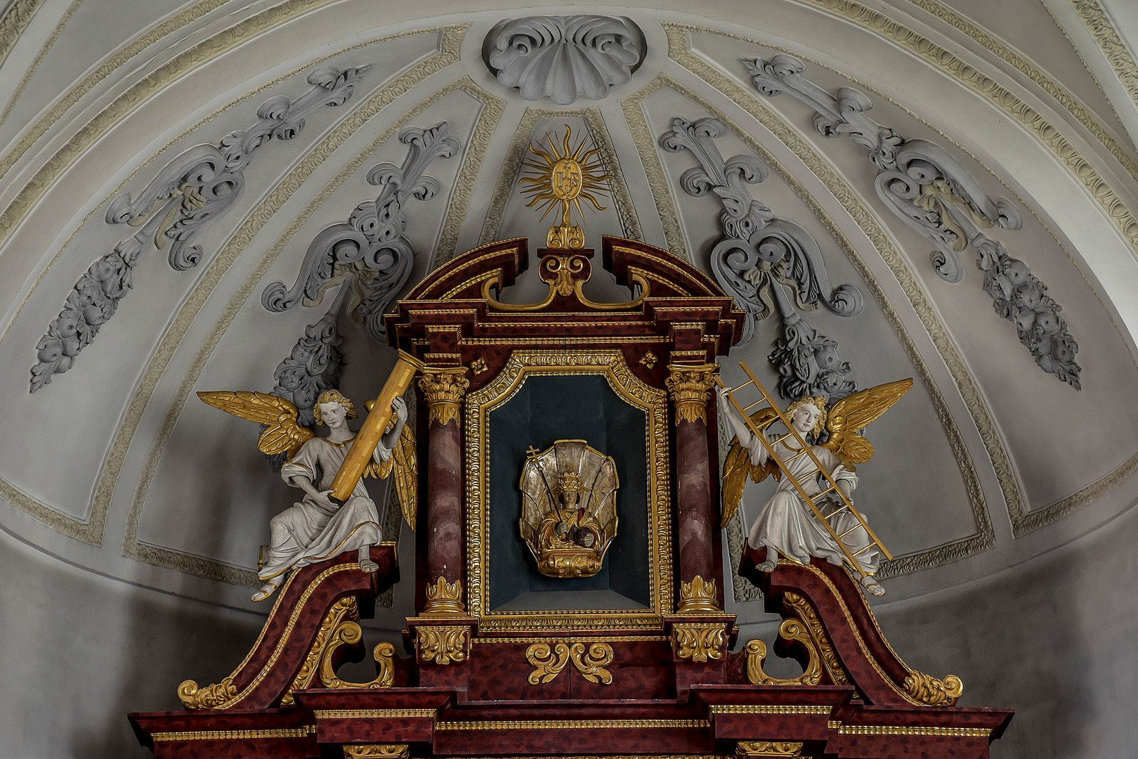 Pfarrkirche " Zu den hl. fünf Wunden " Rieden am Forggensee / Ostallgäu (4)