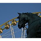 Pferd mit Riesenrad