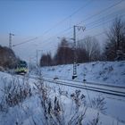 Pferdebahn unterwegs im Schneelandschaft