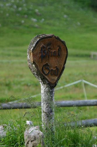 pfiat god...grüße von der alm