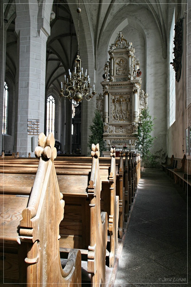 Pfingsten im Dom zu Bautzen - Südschiff mit geschmücktem Altar
