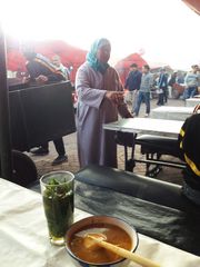 P_Frau Imbiss maroc J5-17-404-col_bdez24