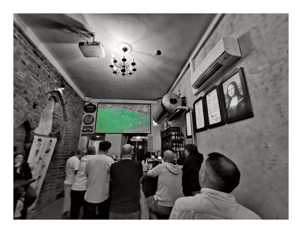 P_Fussball TV p30- iMG_20250522_083236