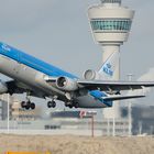 PH-KCA (McDonnell Douglas MD-11) beim takeoff von der berühmten "Kaagbaan" EHAM/AMS - 04.02.2008