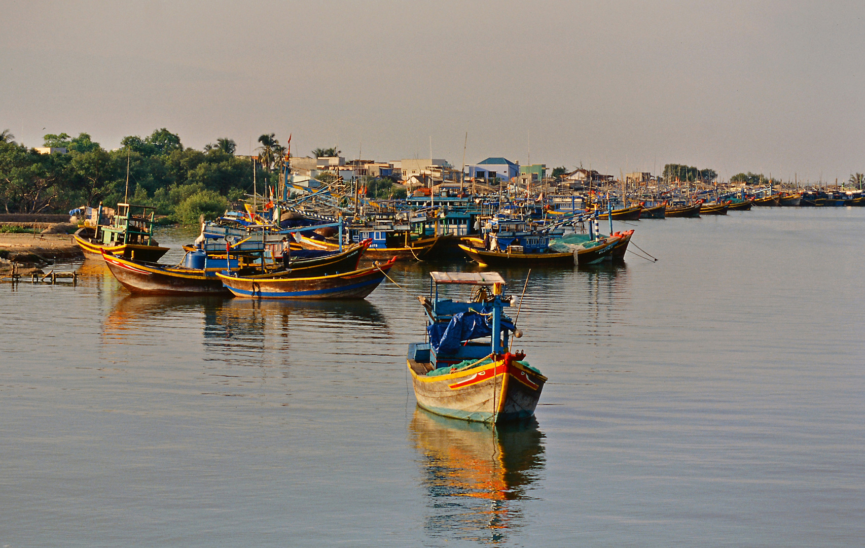  Phan  Thiet  Foto Bild asia vietnam  schiffe und 