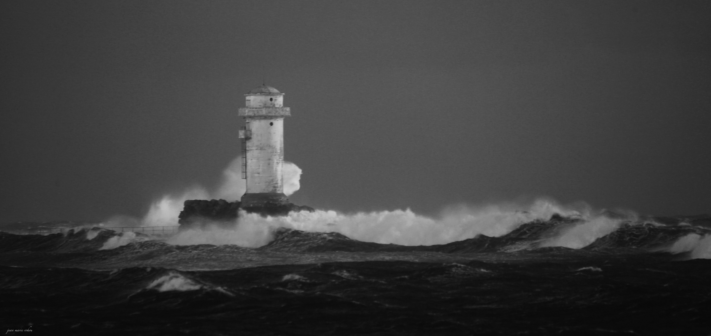 Phare dans la Tempête