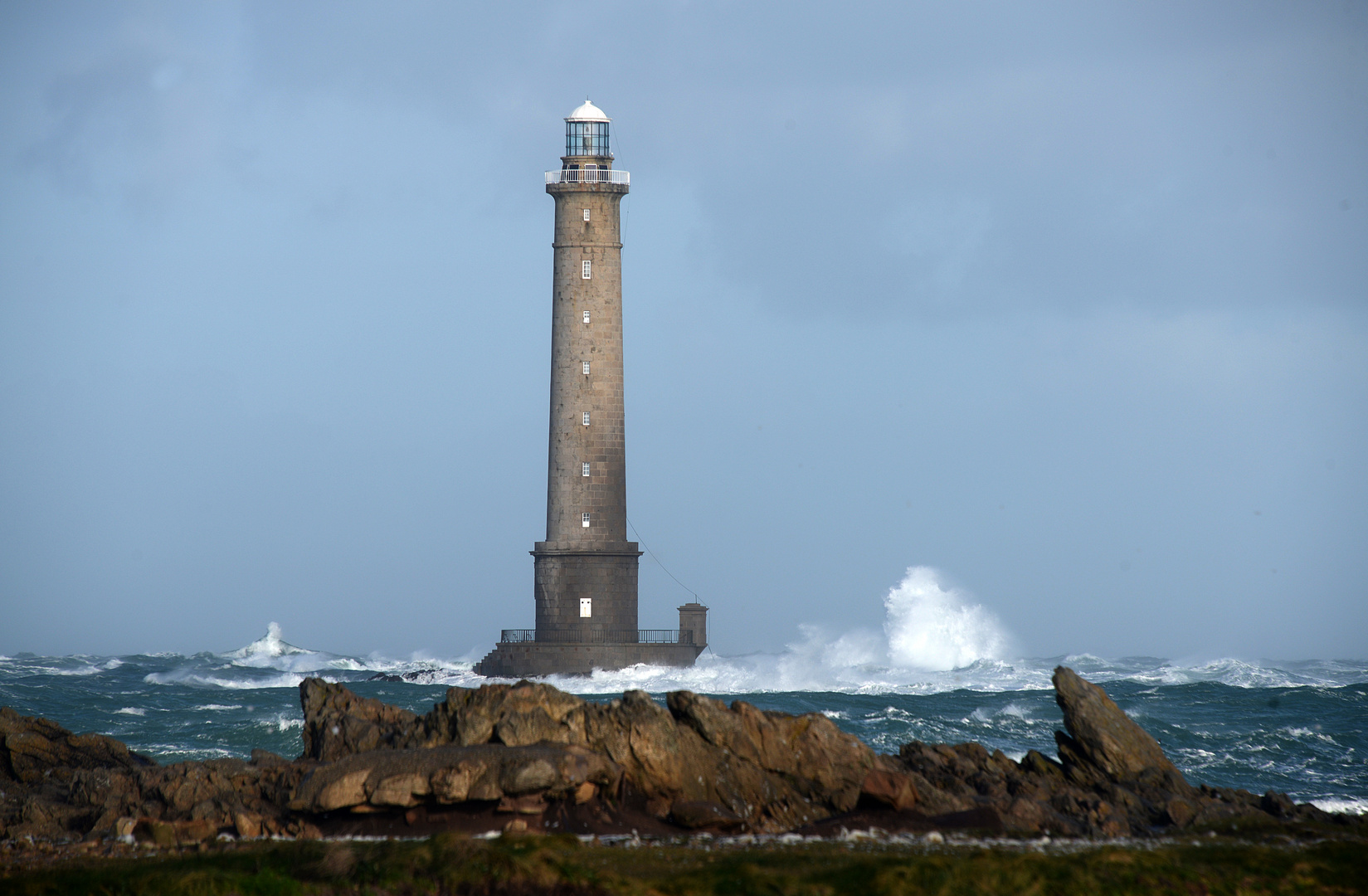 Phare de Goury sous le vent