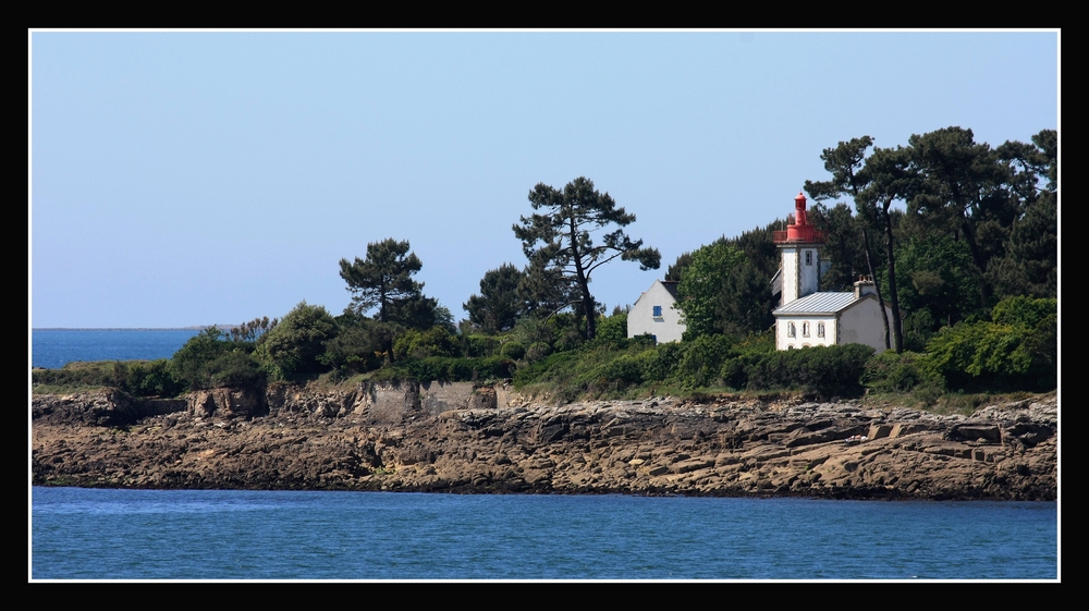 " Phare de la Pte de Combrit "