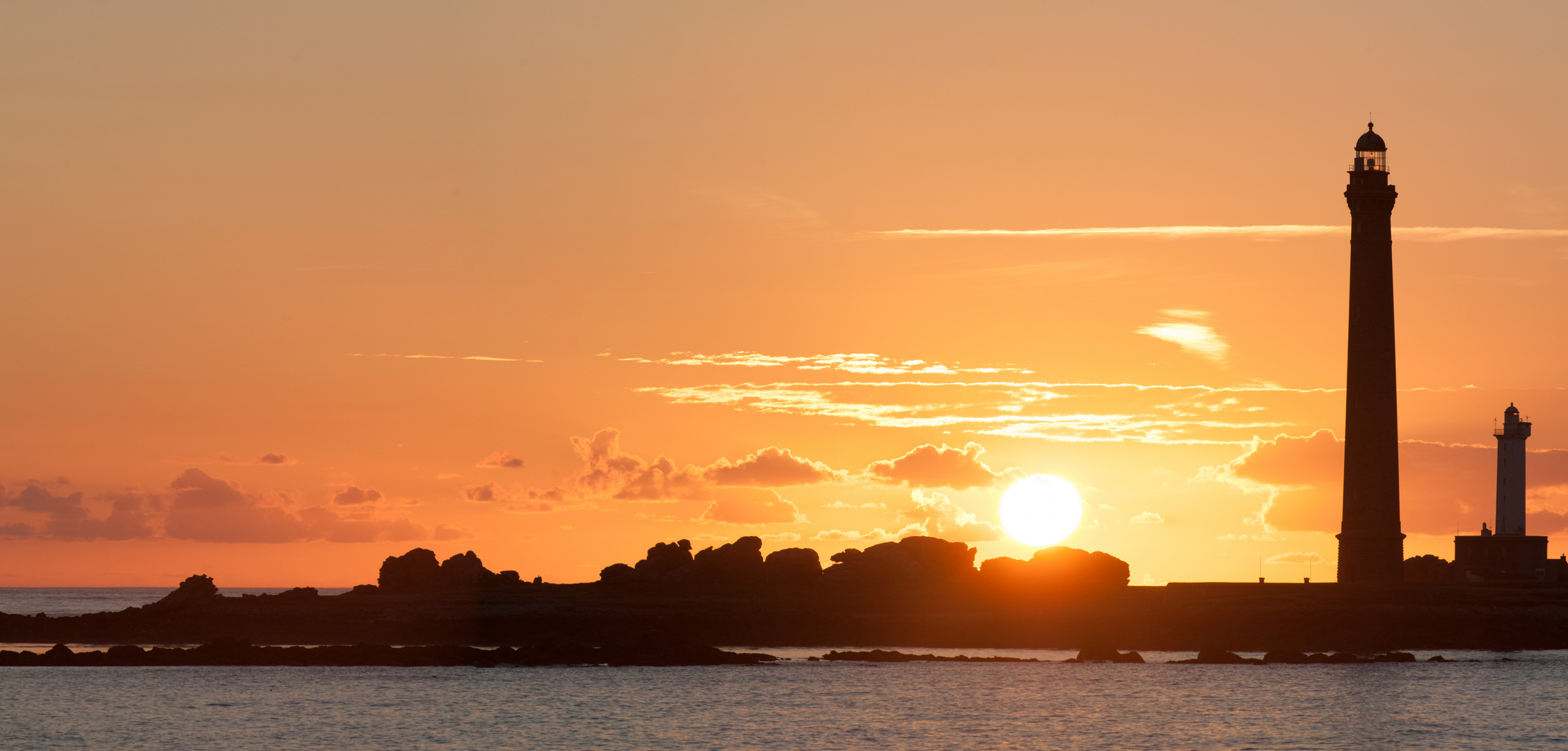 phare de la vièrge bei Sonnenuntergang