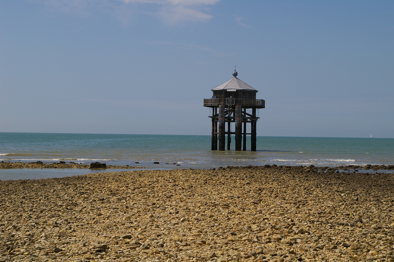 Phare du bout du monde, la réplique de La Rochelle