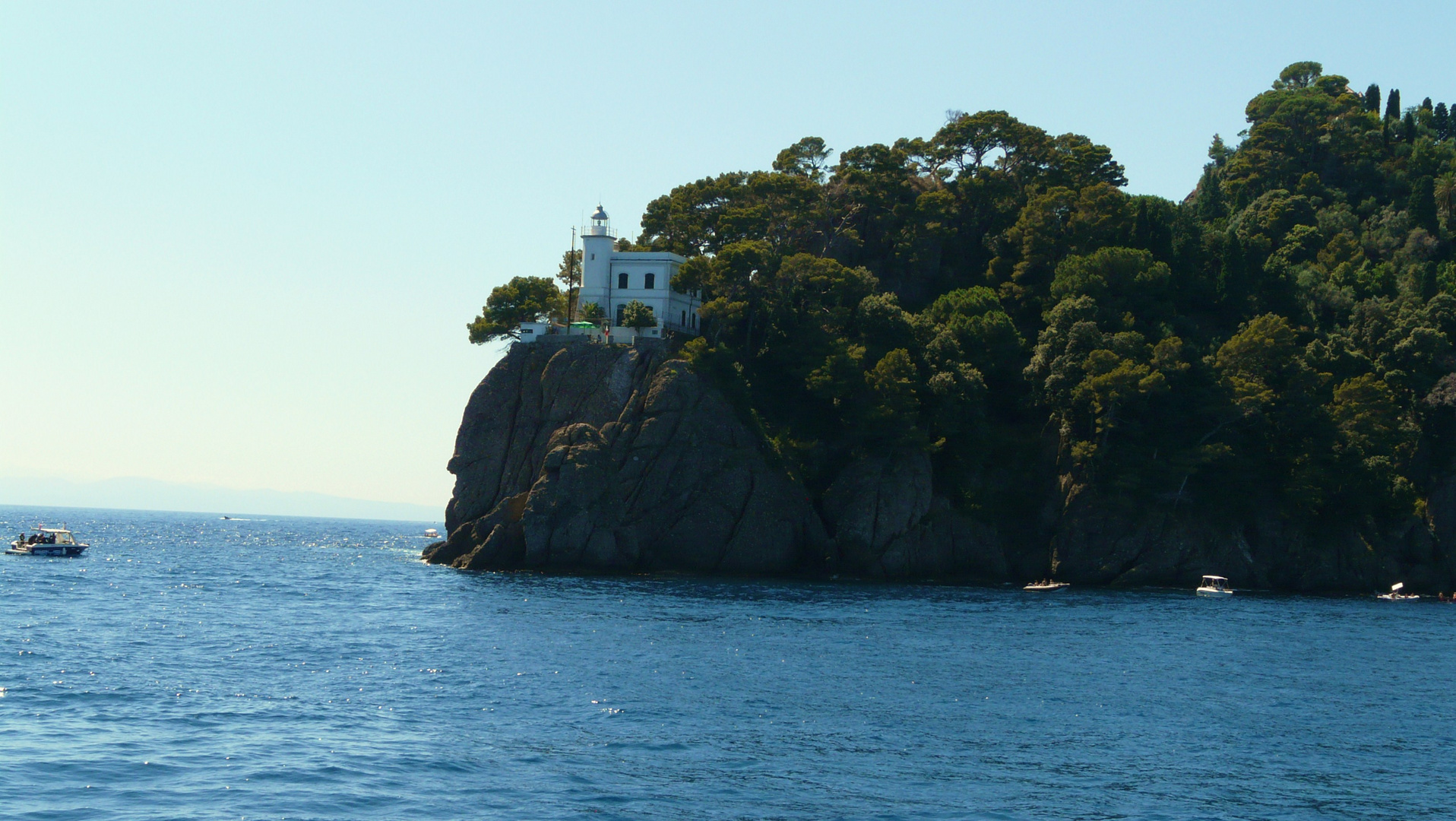 PHARE SUR LA GRANDE BLEUE