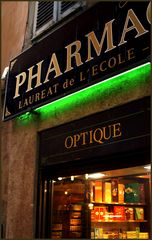 Pharmacy_Shop