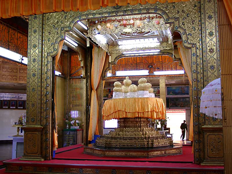 Phaungdaw Oo Tempel