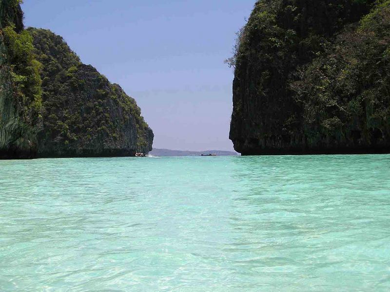 Phi phi island