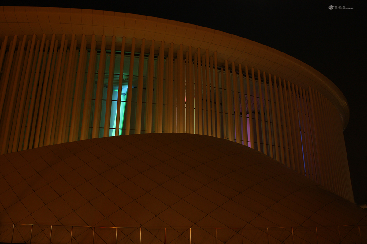 Philharmonie bei Nacht