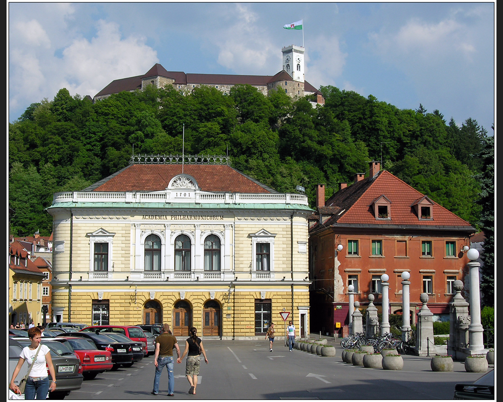 Philharmonie und Burg