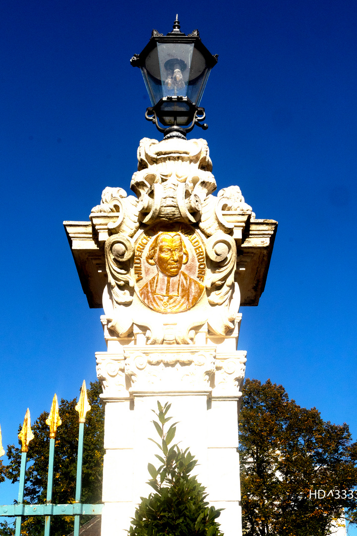 Philipp Friederich von Walderdorff-Statue