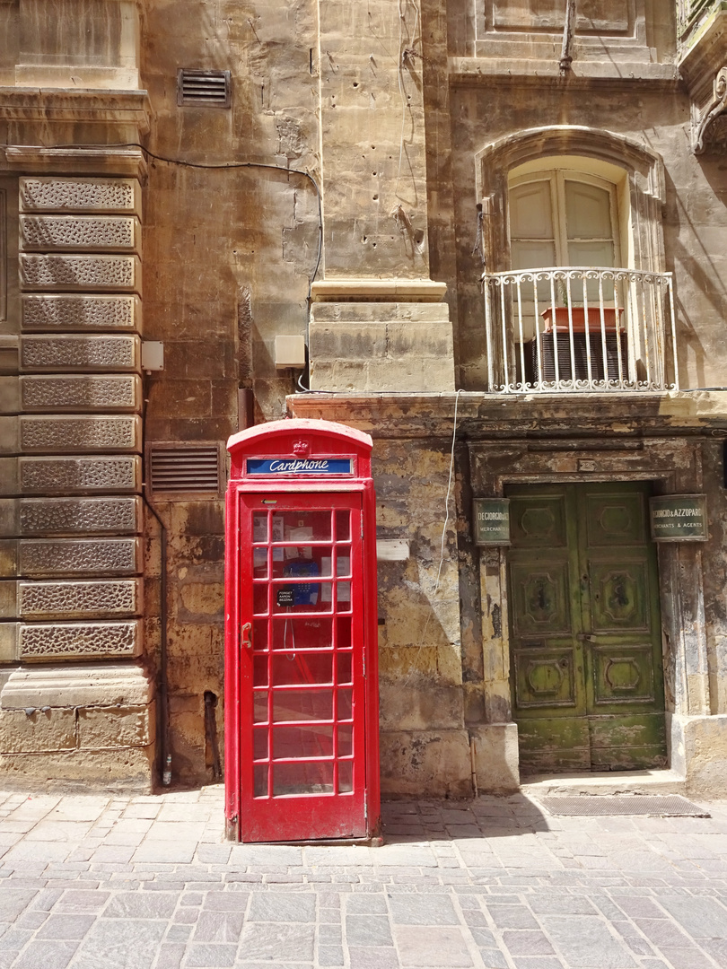 Phone Valetta...